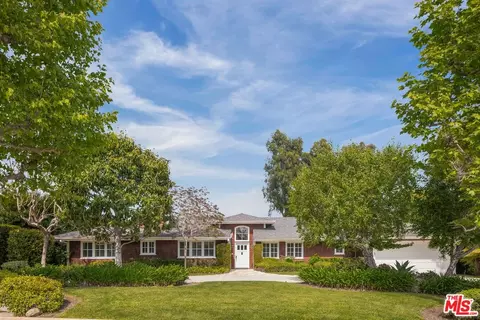 1180 Napoli Dr, Pacific Palisades, CA 90272