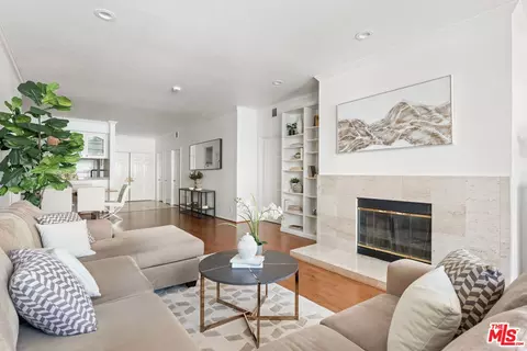 11535 Rochester Ave #402, Los Angeles, CA 90025