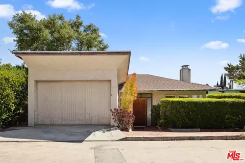 2246 N Ronda Vista Dr, Los Angeles, CA 90027