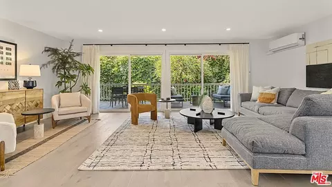 1561 Manning Ave #4, Los Angeles, CA 90024