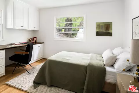 Bedroom - 4173 Vanetta Dr, Studio City, CA 91604 photo 4 of 7