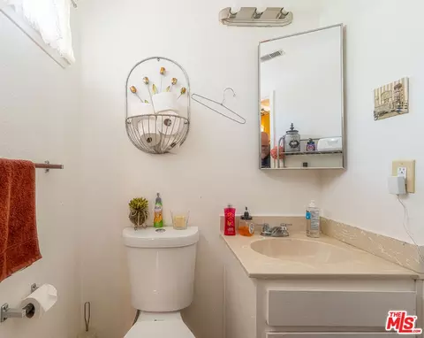 Bath - 14647 Manzanillo St, Cabazon, CA 92230 photo 2 of 4