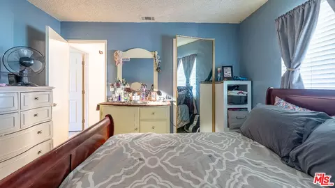 Bedroom - 14647 Manzanillo St, Cabazon, CA 92230 photo 6 of 9
