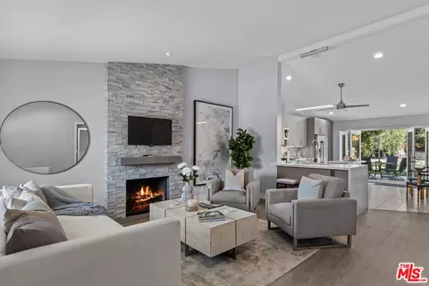 380 S Gilbuck Dr, Anaheim, CA 92802