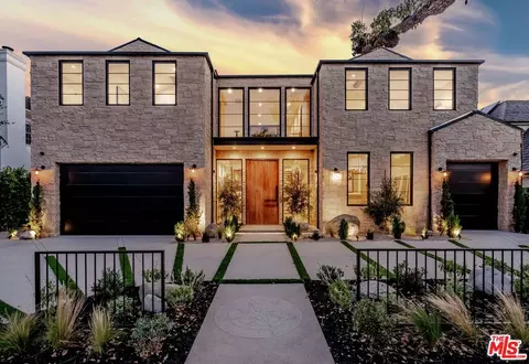 839 Toyopa Dr, Pacific Palisades, CA 90272