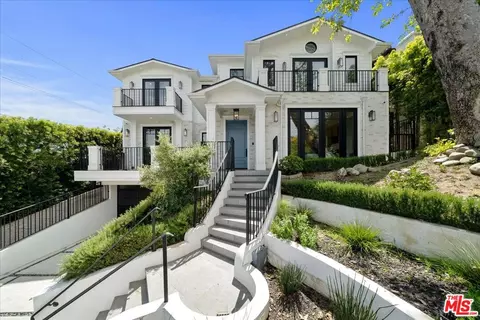 9820 Kincardine Ave, Los Angeles, CA 90034