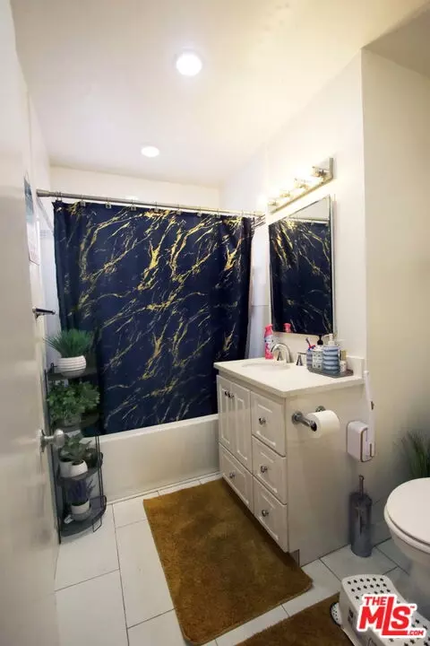 Bath - 19014 Gunlock Ave, Carson, CA 90746 photo 1 of 1