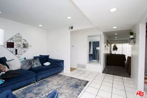Entry Way - 19014 Gunlock Ave, Carson, CA 90746 photo 1 of 4