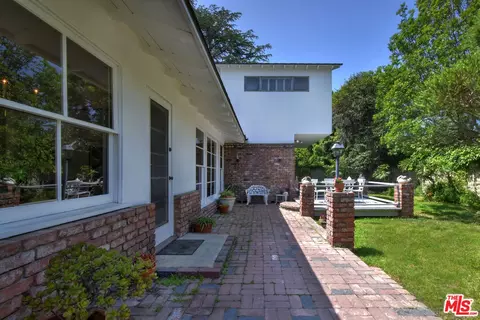 Exterior - 13149 Margate St, Sherman Oaks, CA 91401 photo 17 of 31
