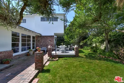 Exterior - 13149 Margate St, Sherman Oaks, CA 91401 photo 19 of 31
