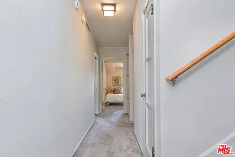 Entry Way - 13149 Margate St, Sherman Oaks, CA 91401 photo 4 of 6