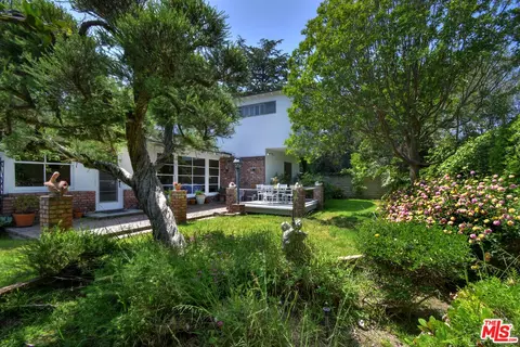Exterior - 13149 Margate St, Sherman Oaks, CA 91401 photo 21 of 31