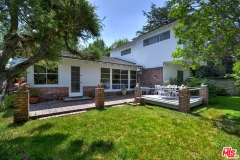 Exterior - 13149 Margate St, Sherman Oaks, CA 91401 photo 23 of 31