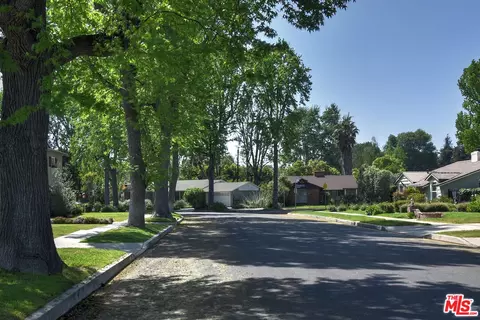 Exterior - 13149 Margate St, Sherman Oaks, CA 91401 photo 30 of 31