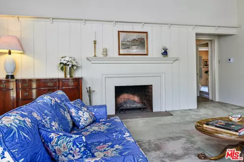 Living - 13149 Margate St, Sherman Oaks, CA 91401 photo 4 of 9