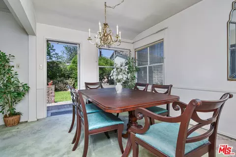 Dining - 13149 Margate St, Sherman Oaks, CA 91401 photo 3 of 5
