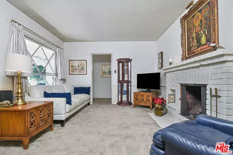 Living - 13149 Margate St, Sherman Oaks, CA 91401 photo 9 of 9
