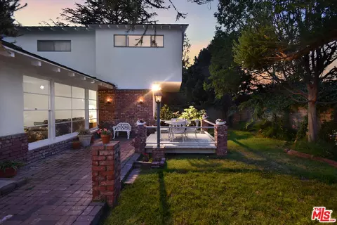Exterior - 13149 Margate St, Sherman Oaks, CA 91401 photo 18 of 31