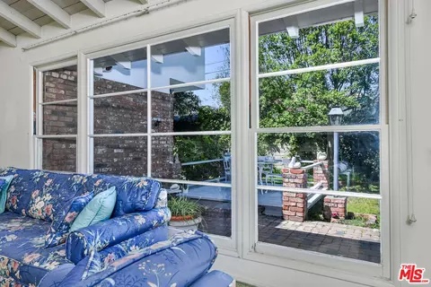 Exterior - 13149 Margate St, Sherman Oaks, CA 91401 photo 13 of 31