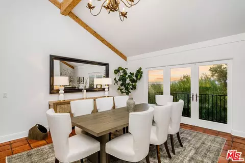 Dining - 11630 Amanda Dr, Studio City, CA 91604 photo 5 of 5