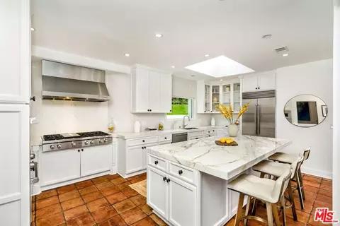 Kitchen - 11630 Amanda Dr, Studio City, CA 91604 photo 1 of 6