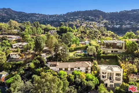 View/Area - 11630 Amanda Dr, Studio City, CA 91604 photo 1 of 1