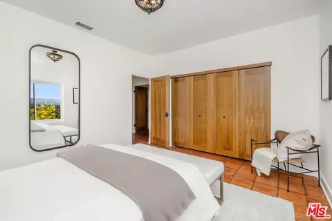 Bedroom - 11630 Amanda Dr, Studio City, CA 91604 photo 6 of 8