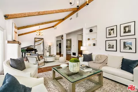 Living - 11630 Amanda Dr, Studio City, CA 91604 photo 5 of 7