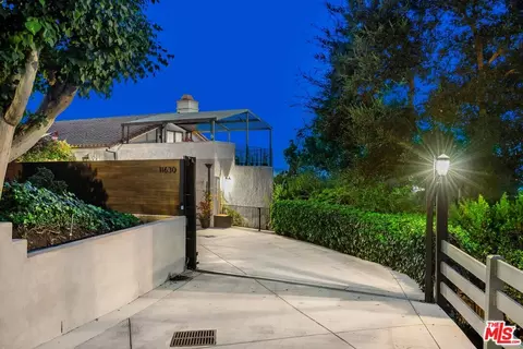 Exterior - 11630 Amanda Dr, Studio City, CA 91604 photo 16 of 17