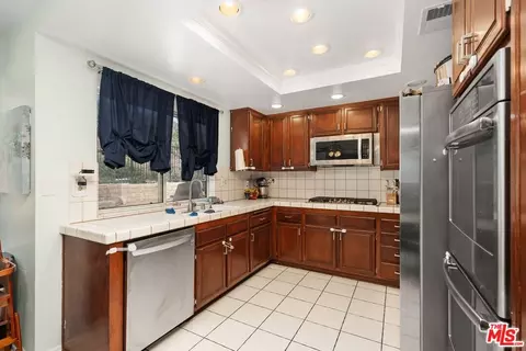29010 Shadow Valley Ln, Santa Clarita, CA 91390 photo 16