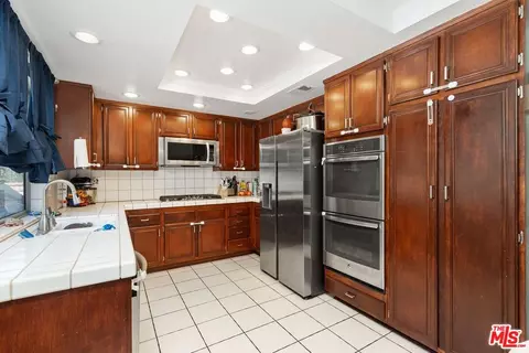 29010 Shadow Valley Ln, Santa Clarita, CA 91390 photo 17