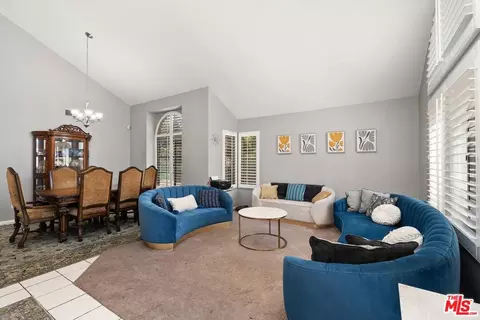 29010 Shadow Valley Ln, Santa Clarita, CA 91390 photo 5