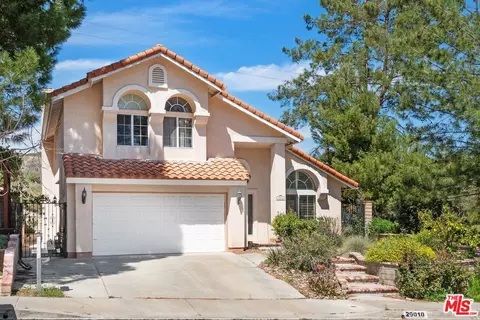 29010 Shadow Valley Ln, Santa Clarita, CA 91390 photo 2