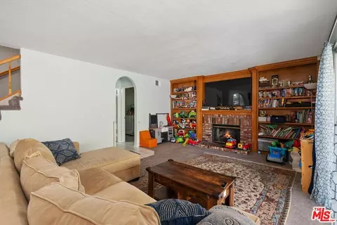 29010 Shadow Valley Ln, Santa Clarita, CA 91390 photo 13