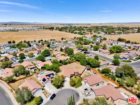View/Area - 3317 Kega Ct, Lancaster, CA 93535 photo 2 of 8