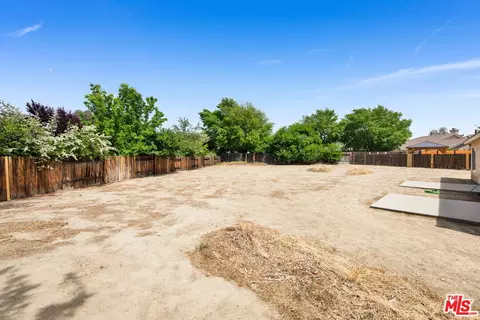 Exterior - 3317 Kega Ct, Lancaster, CA 93535 photo 12 of 12