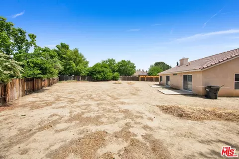 Exterior - 3317 Kega Ct, Lancaster, CA 93535 photo 11 of 12