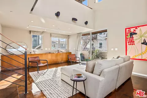 Living - 49 Ozone Ave, Venice, CA 90291 photo 5 of 5