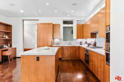 Kitchen - 49 Ozone Ave, Venice, CA 90291 photo 1 of 1