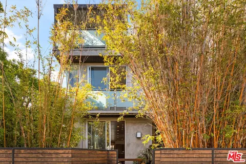 49 Ozone Ave, Venice, CA 90291