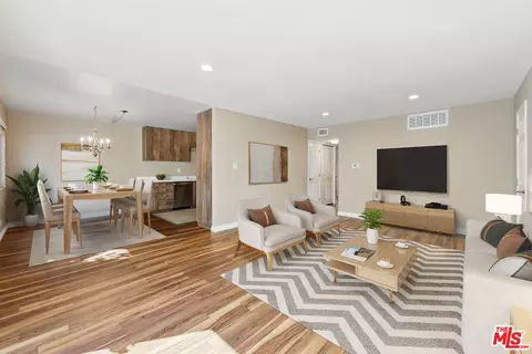 18611 Collins St #E5, Tarzana, CA 91356