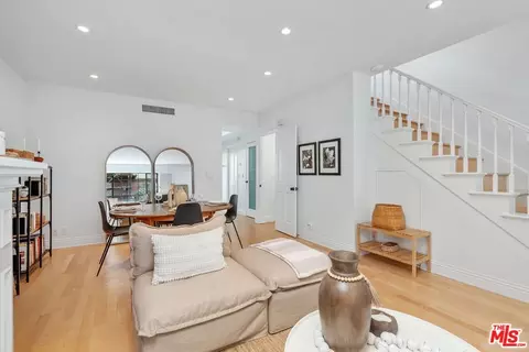 202 San Vicente Blvd #11, Santa Monica, CA 90402