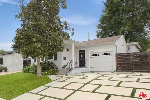 17640 Rhoda St, Encino, CA 91316