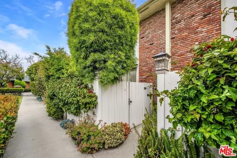5215 S Sepulveda Blvd #17A, Culver City, CA 90230