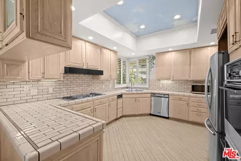 2184 Century Hl, Los Angeles, CA 90067