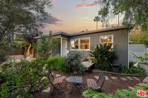 1102 Oakwood Ave, Venice, CA 90291