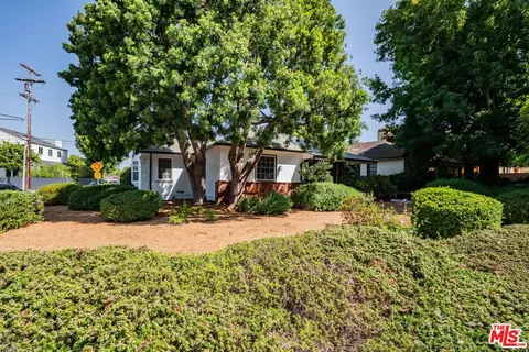 7393 W 81st St, Los Angeles, CA 90045