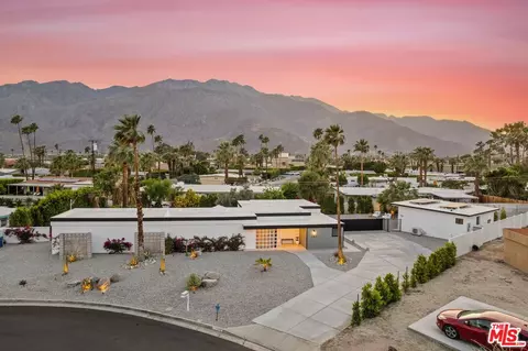 289 NW Cerritos Dr, Palm Springs, CA 92262
