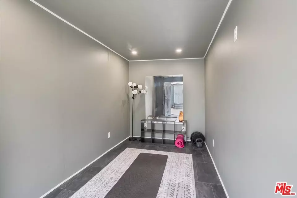 Other - 853 W 50th St, Los Angeles, CA 90037 photo 8 of 8