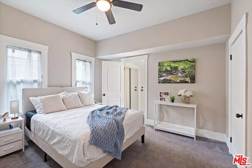 Bedroom - 853 W 50th St, Los Angeles, CA 90037 photo 1 of 4